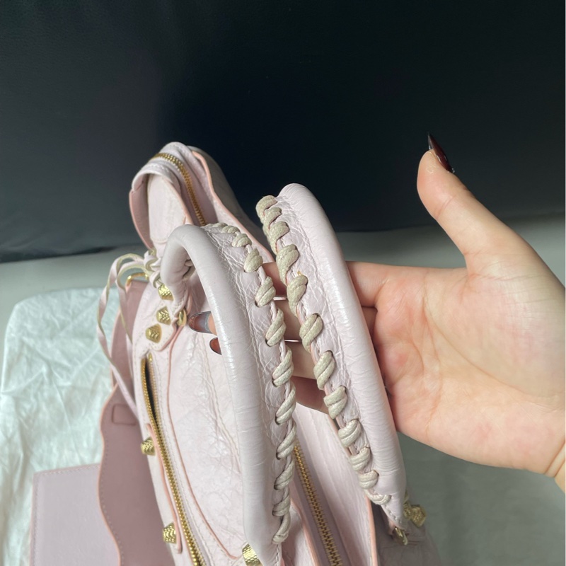 Balenciaga 巴黎世家櫻花粉金釘中號機車包。-5