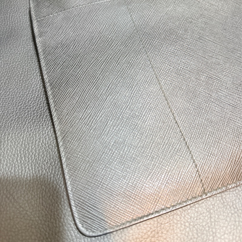 過海關✈️超方便的PRADA斜背包 黑色防刮牛皮材質-16