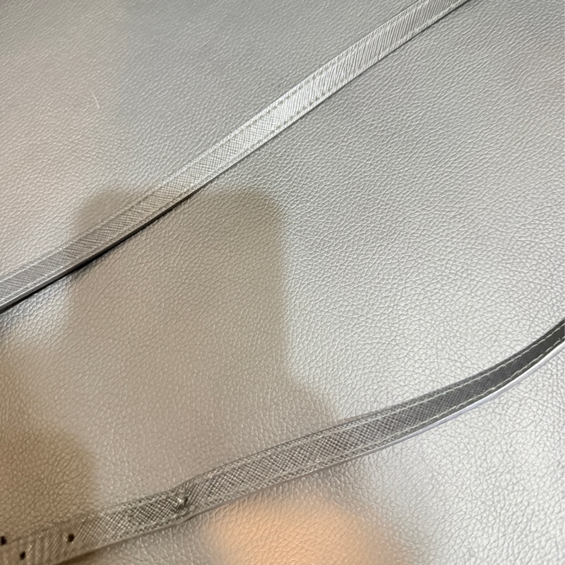 過海關✈️超方便的PRADA斜背包 黑色防刮牛皮材質-26