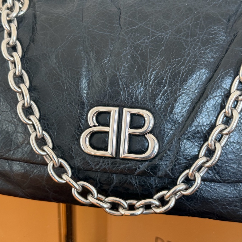 #小紅書爆款 Balenciaga Monaco Mini 黑銀 枕頭包-2