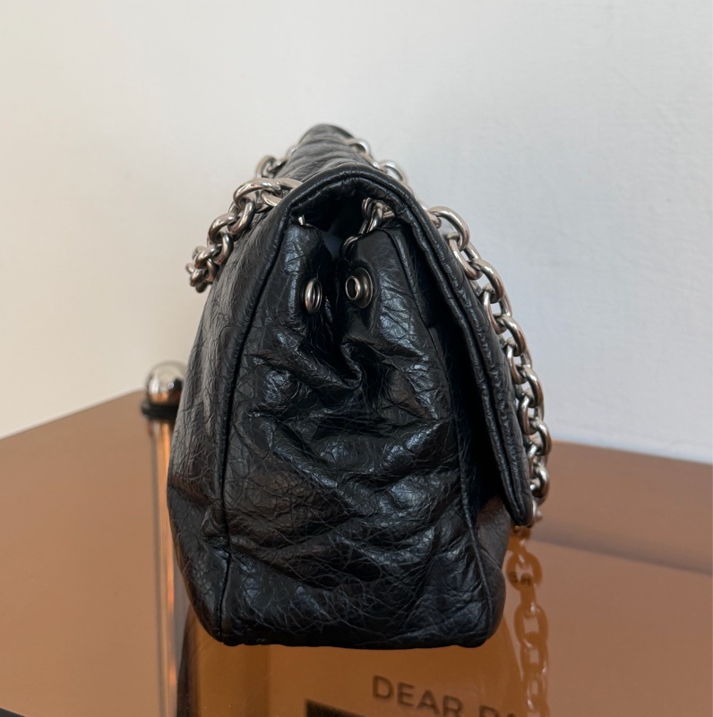 #小紅書爆款 Balenciaga Monaco Mini 黑銀 枕頭包-5