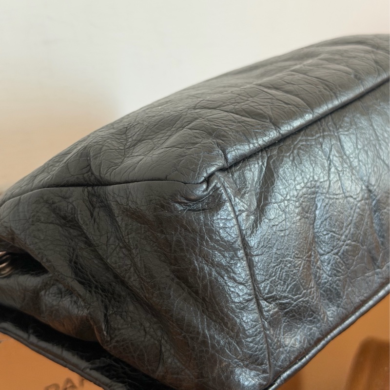 #小紅書爆款 Balenciaga Monaco Mini 黑銀 枕頭包-11