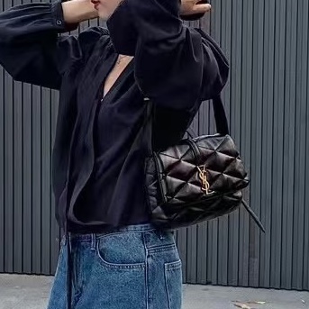 🍓SAINT LAURENT 聖羅蘭Le5A7黑銀油蠟皮V紋雲朵雙肩包後背包-8