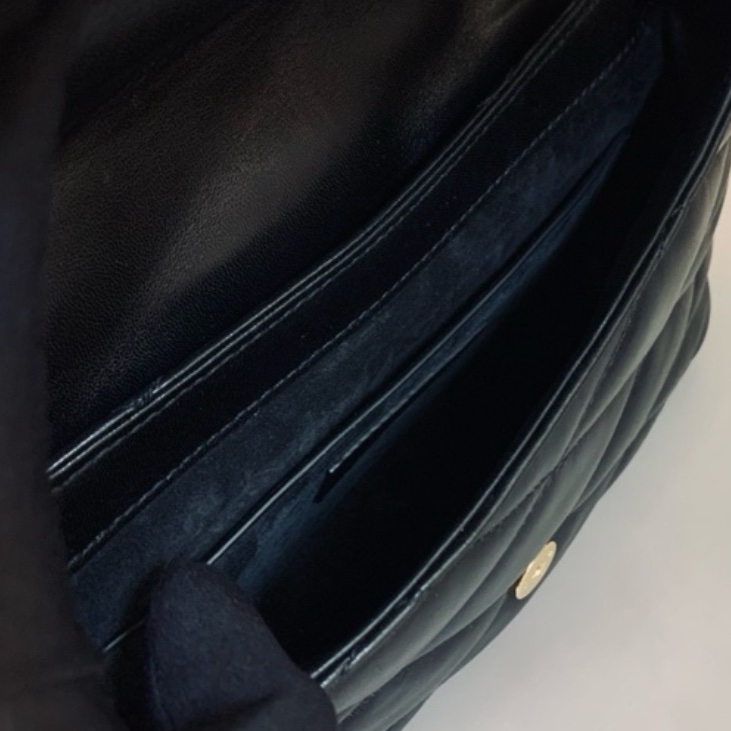 🍓SAINT LAURENT 聖羅蘭Le5A7黑銀油蠟皮V紋雲朵雙肩包後背包-16