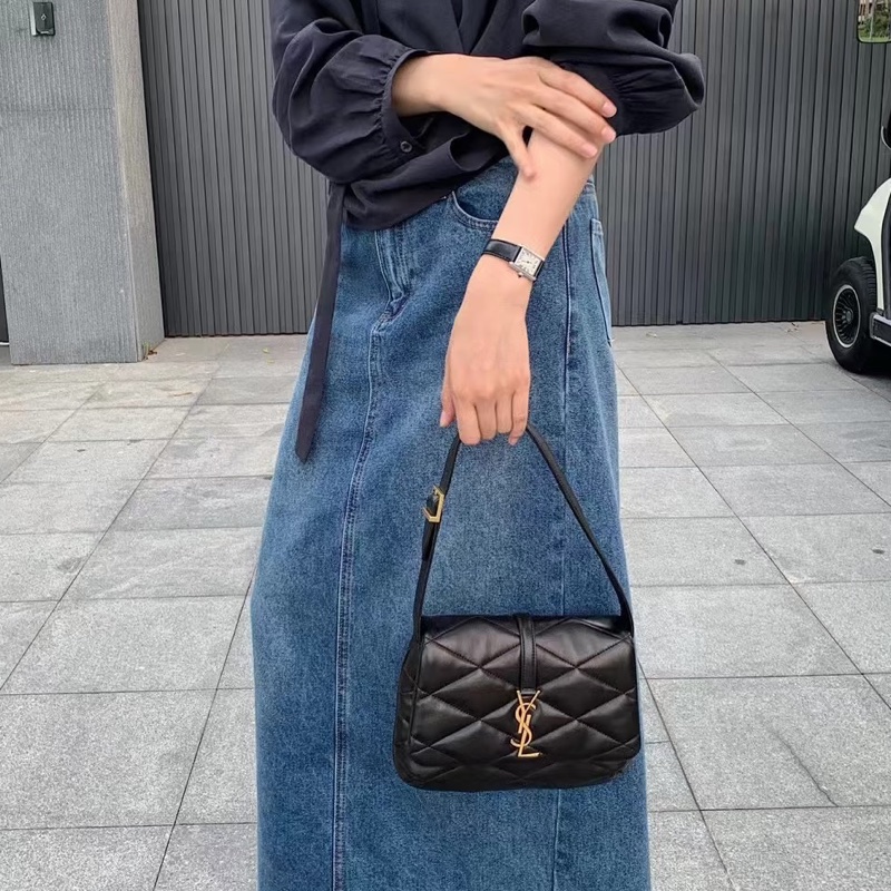 🍓SAINT LAURENT 聖羅蘭Le5A7黑銀油蠟皮V紋雲朵雙肩包後背包-20