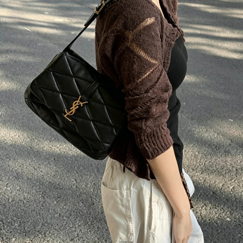 🍓SAINT LAURENT 聖羅蘭Le5A7黑銀油蠟皮V紋雲朵雙肩包後背包-32