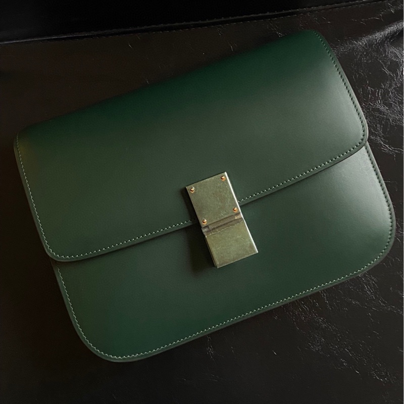 99新celine思琳box 中號亞馬遜綠墨綠豆腐包,尺寸:24*19, 配件:塵袋/肩帶。膜還在-0