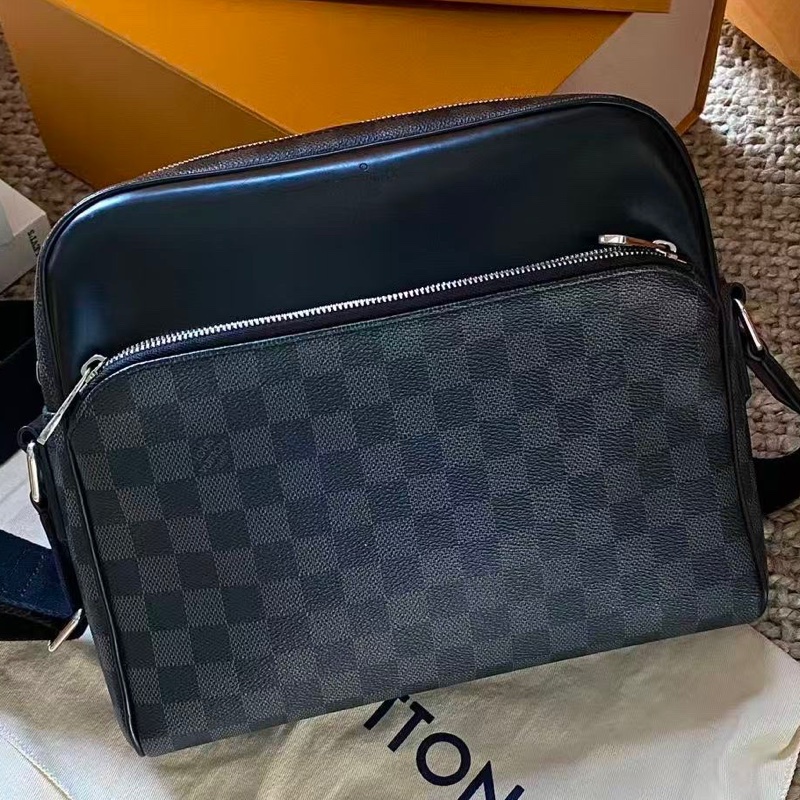 Louis Vuitton路易威登黑色棋盤格郵差包小號男士斜挎包,尺寸: 28.5x25x7cm,配件:塵袋-1