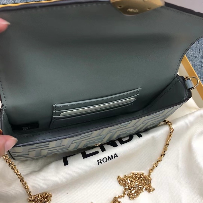 Fendi FF Diamond bag F1SL1-2