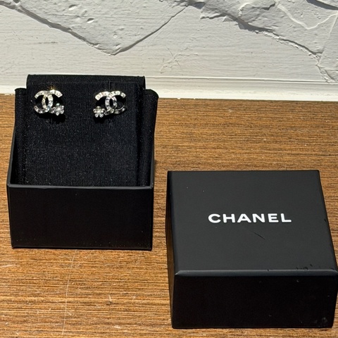 香奈兒雙C 鑲鑽珍珠耳環