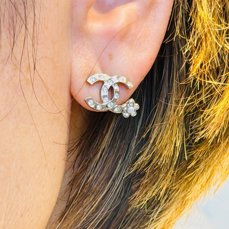 香奈兒雙C 鑲鑽珍珠耳環-5