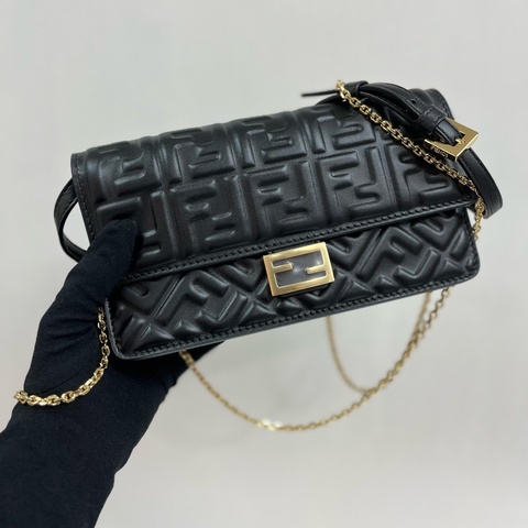 Fendi baguette ( Black ) F0KUR