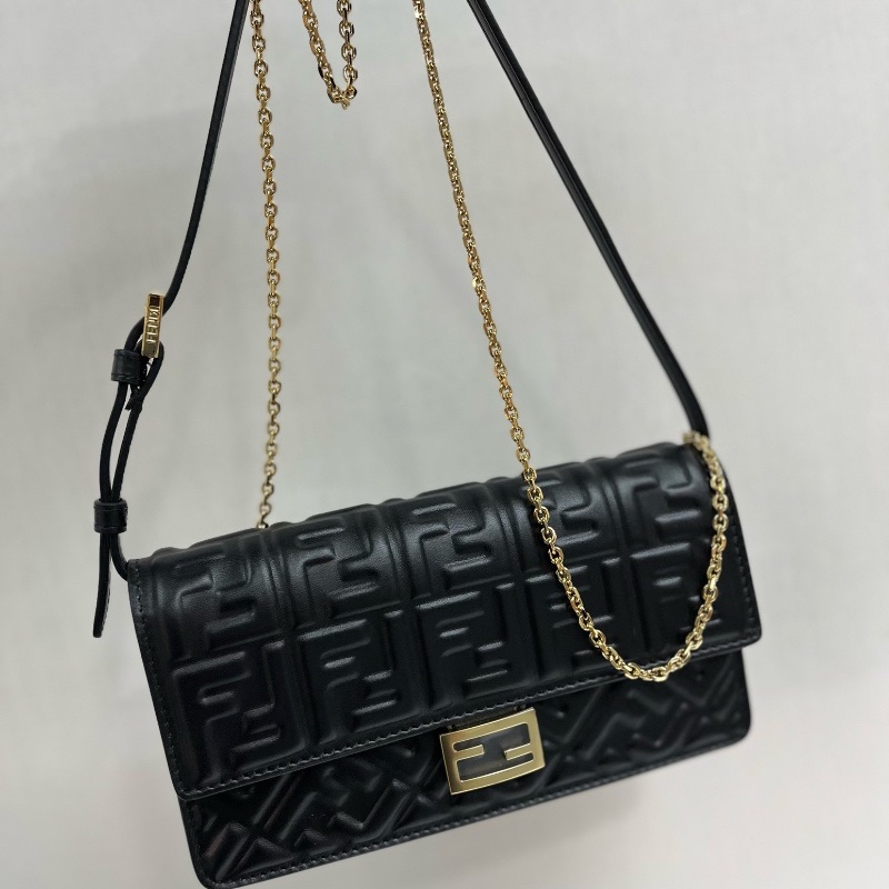 Fendi baguette ( Black ) F0KUR-4