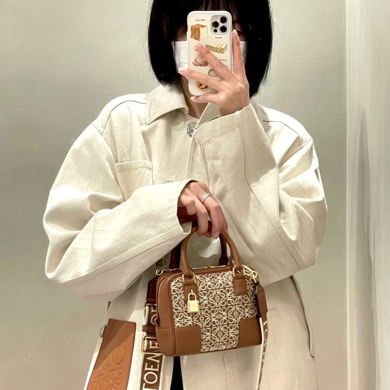 羅意威/Loewe Amazona 棕色提花斜挎包-0