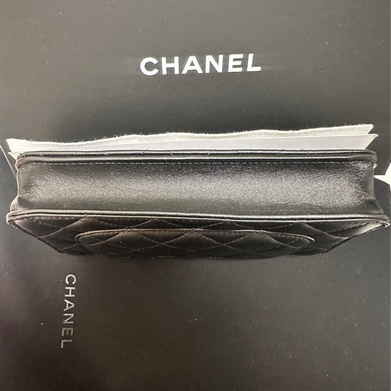 香奈兒 Chanel woc 小羊皮 經典黑金-7