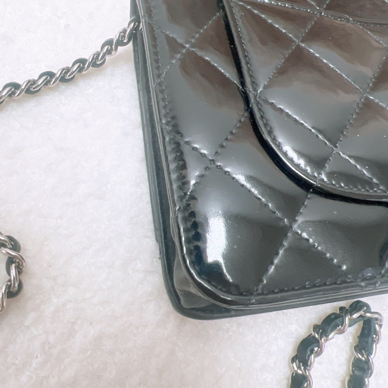 Chanel woc 黑銀漆皮鏈條包-7