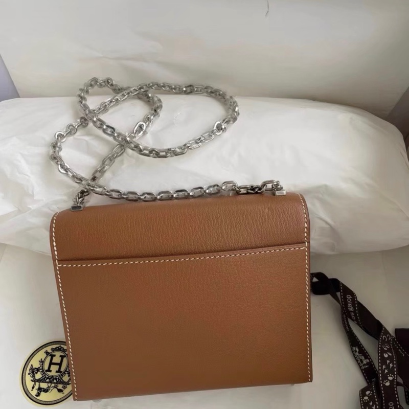 請先確認有貨再拍🩷 Hermes Mini Verrou 棕色焦糖色a刻,无附件-1