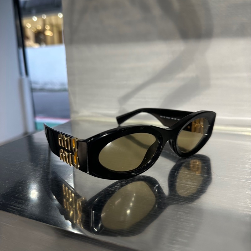 Miu Miu 墨鏡 11W-0