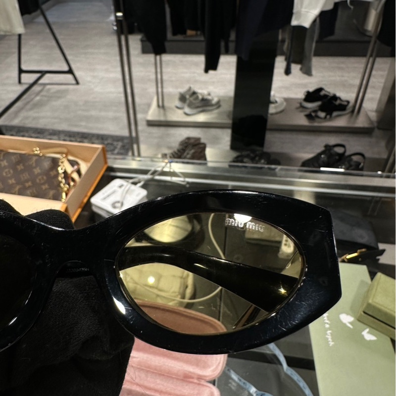 Miu Miu 墨鏡 11W-3