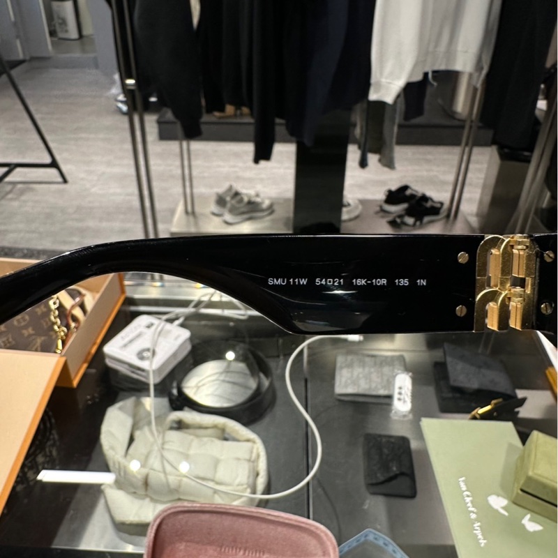 Miu Miu 墨鏡 11W-4