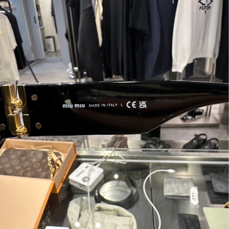 Miu Miu 墨鏡 11W-5