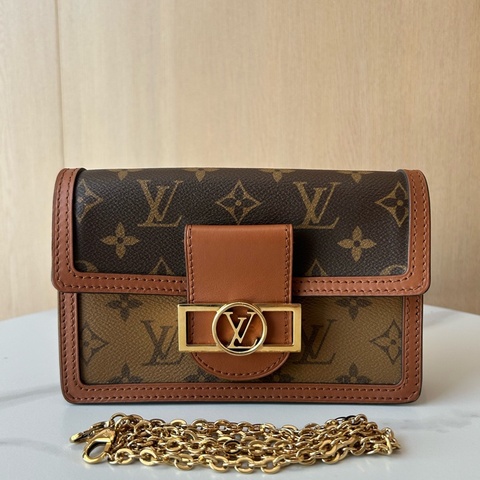 LV路易威登 達芙妮老花底長18cm超迷你woc鏈條包 芯片款。