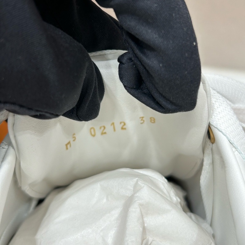 LV/路易威登 女士Timeout彩帶印花低幫鞋-3