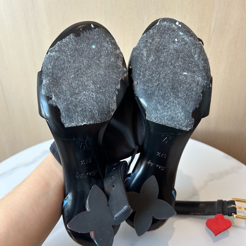 LV路易威登高跟凉鞋-4