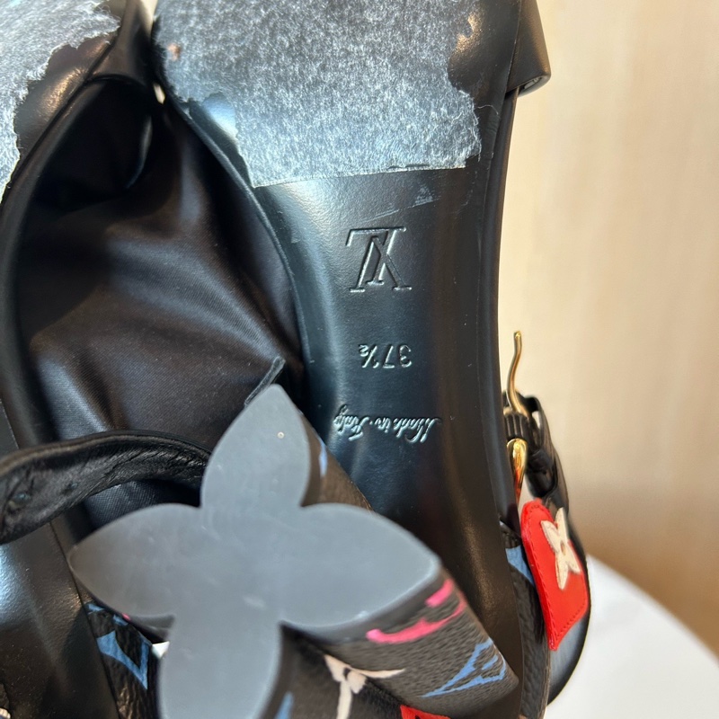 LV路易威登高跟凉鞋-5