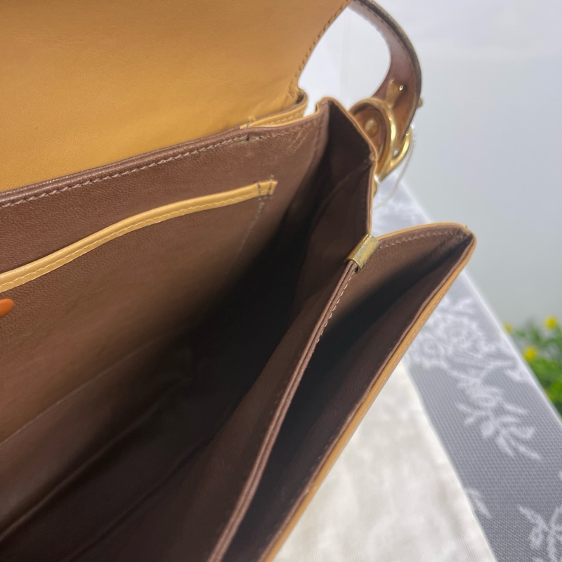 賽琳/Celine 奶茶色單肩包。-6