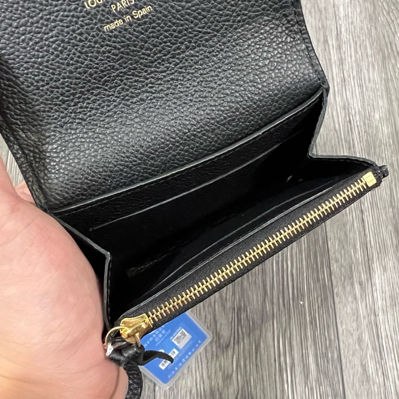 Lv 滿印壓紋 摺疊錢包-4