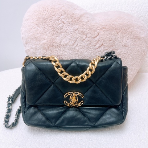 Chanel 19 黑色小號翻蓋包26cm