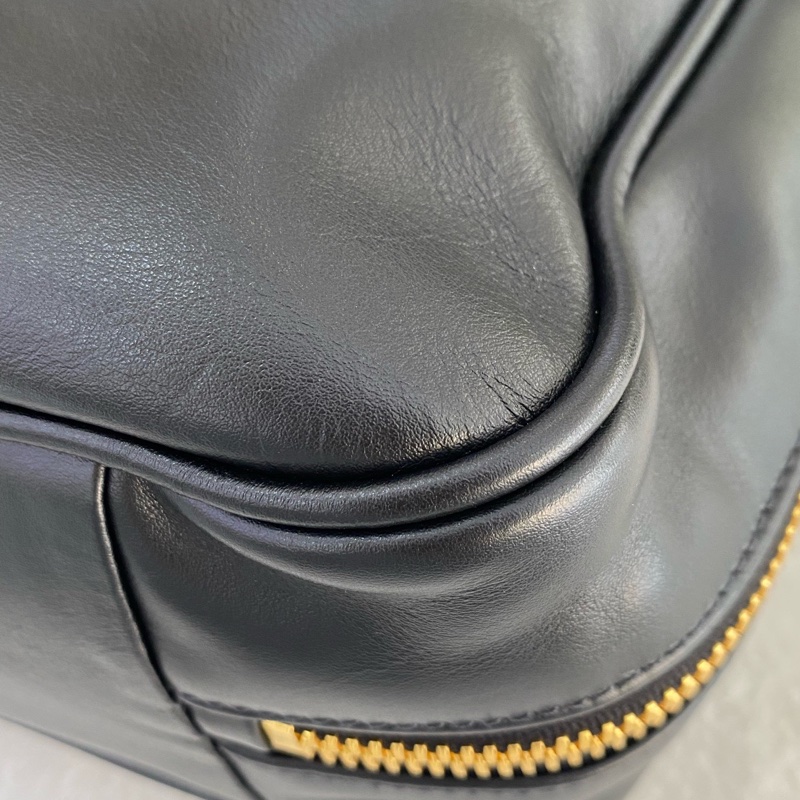 幾乎全新 繆繆/Miu Miu 黑色小牛皮保齡球公文包 單肩手提斜挎包,容量大 尺寸23×34×10cm-8