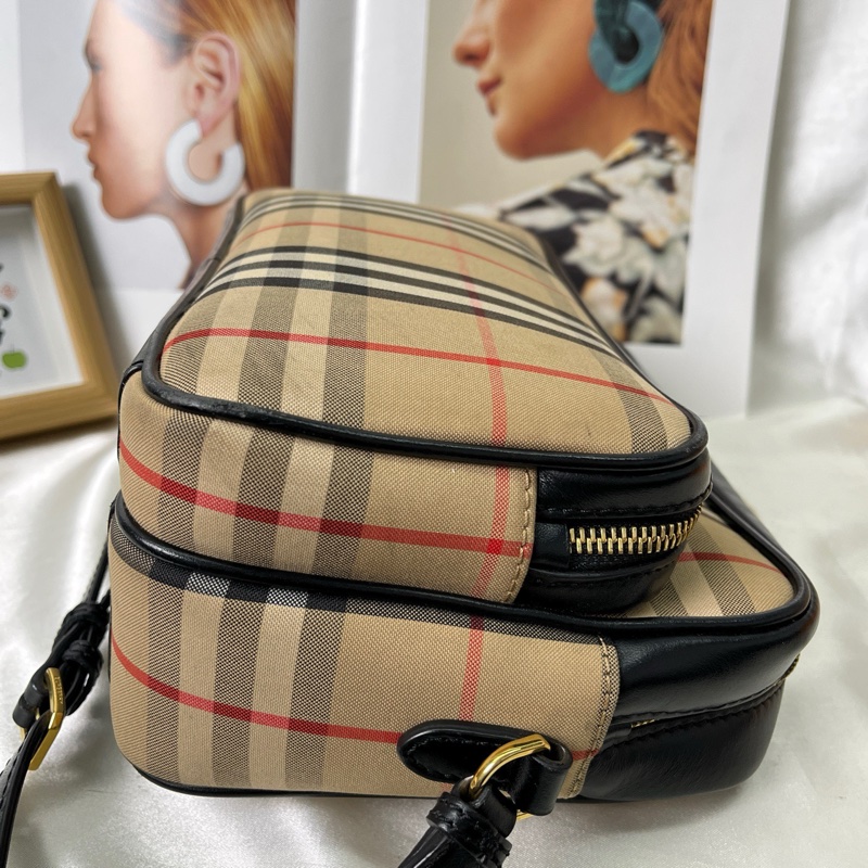 Burberry 經典格紋雙層相機包 尺寸23.5x18x10-5