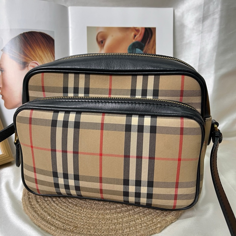 Burberry 經典格紋雙層相機包 尺寸23.5x18x10-6