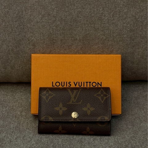 LV老花鑰匙包🔑