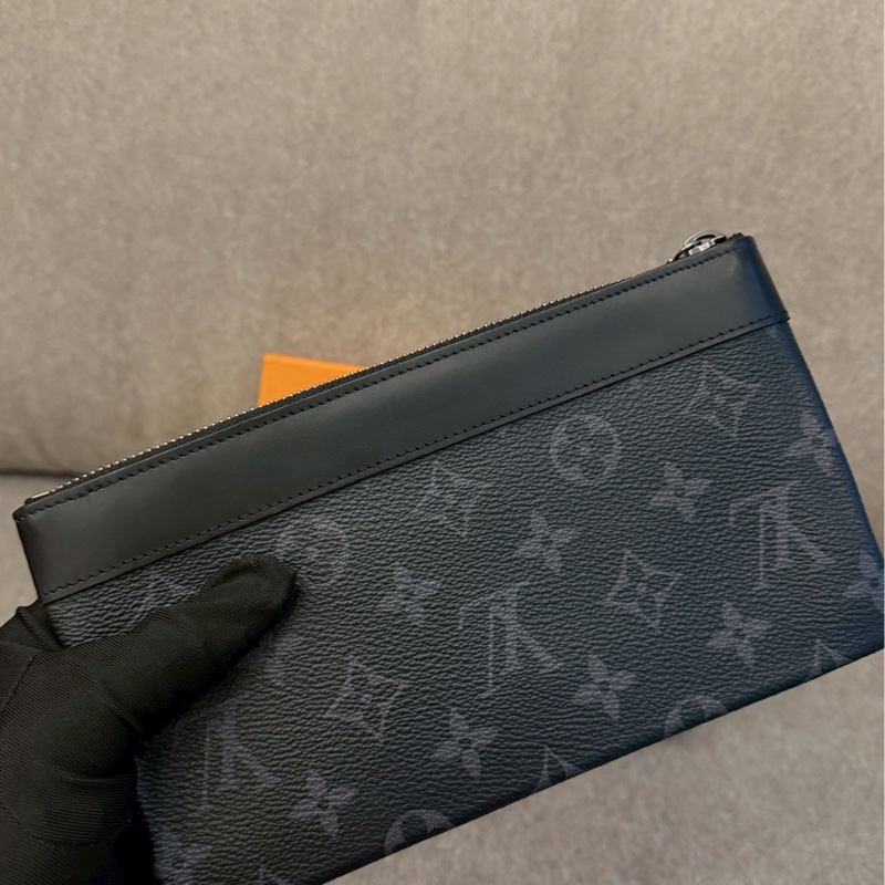 LV黑老花中型卡包-4