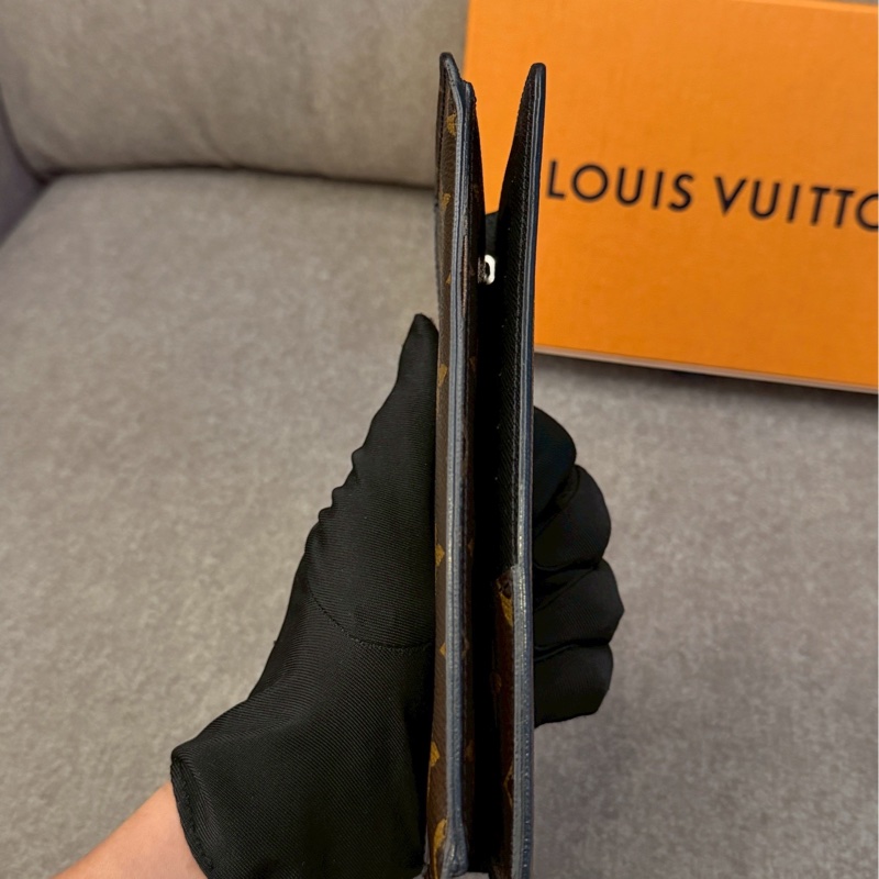 LV雙色老花拼接長夾-6