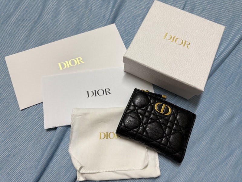 近全新✨附購證 Dior Caro 黑金小牛皮短夾-7
