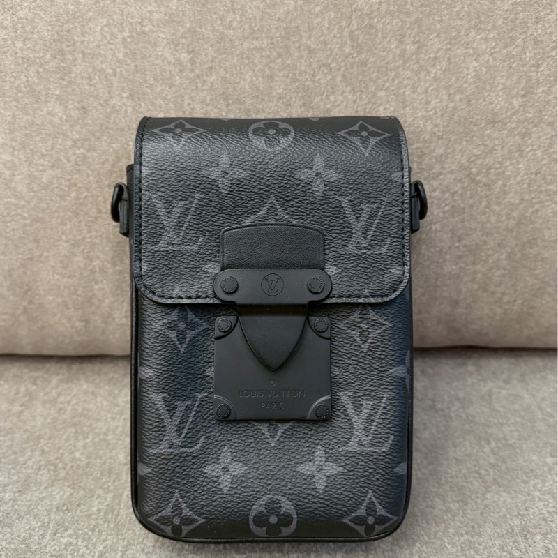 LV s lock黑老花側背包-0