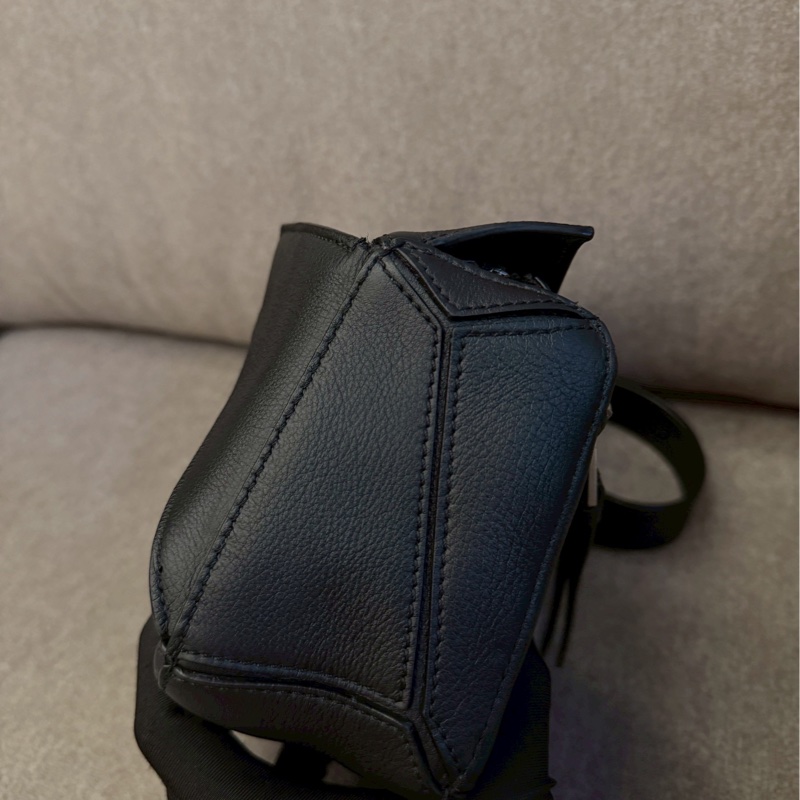 LOEWE puzzle 黑色腰包mini-3