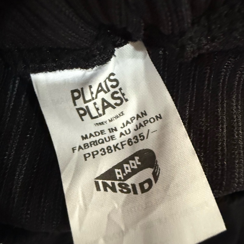 三宅ㄧ生 issey miyake 全新黑色 可愛飛鼠褲 #03 PP38FK635-3