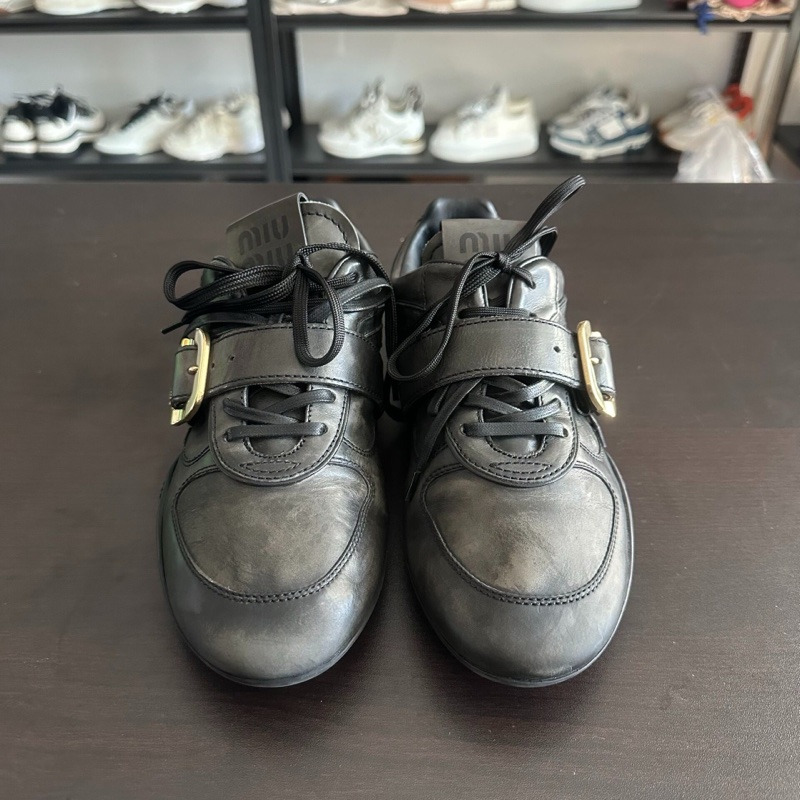miumiu繆繆25fw新款薄底金扣德訓鞋 做舊黑 38.5碼-1