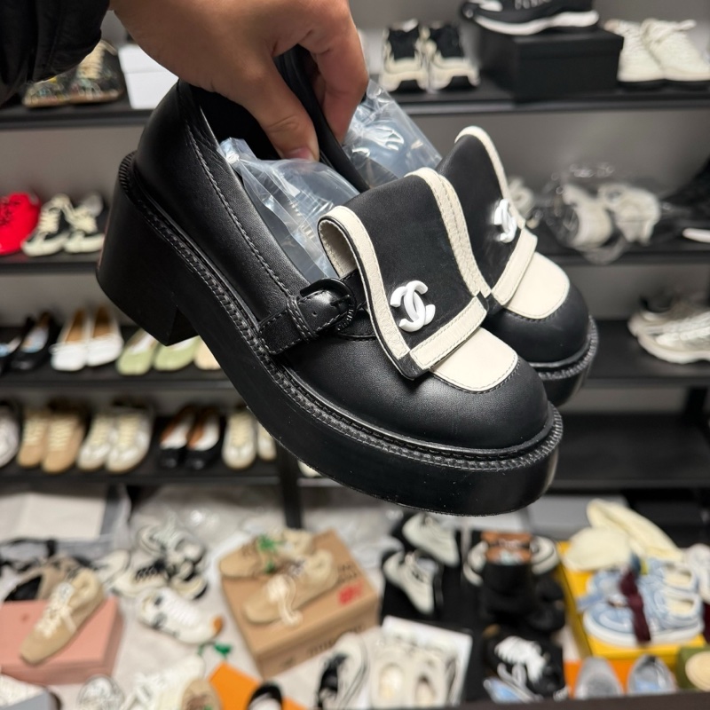 Chanel 24B熊貓黑白配色厚底樂福鞋 35碼-5
