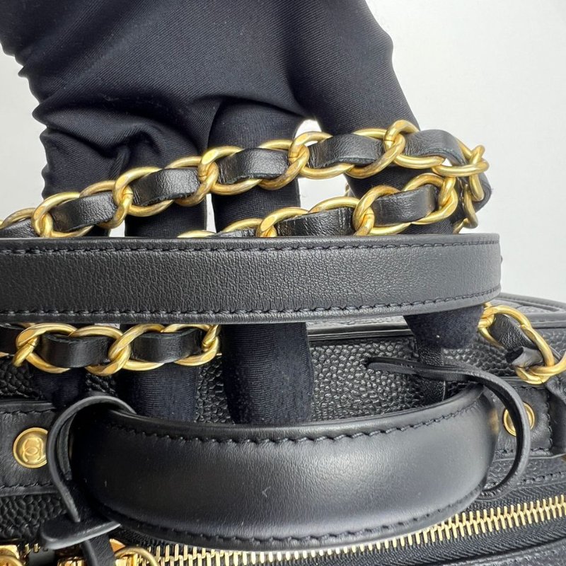 Chanel Vanity Case 相機包-28