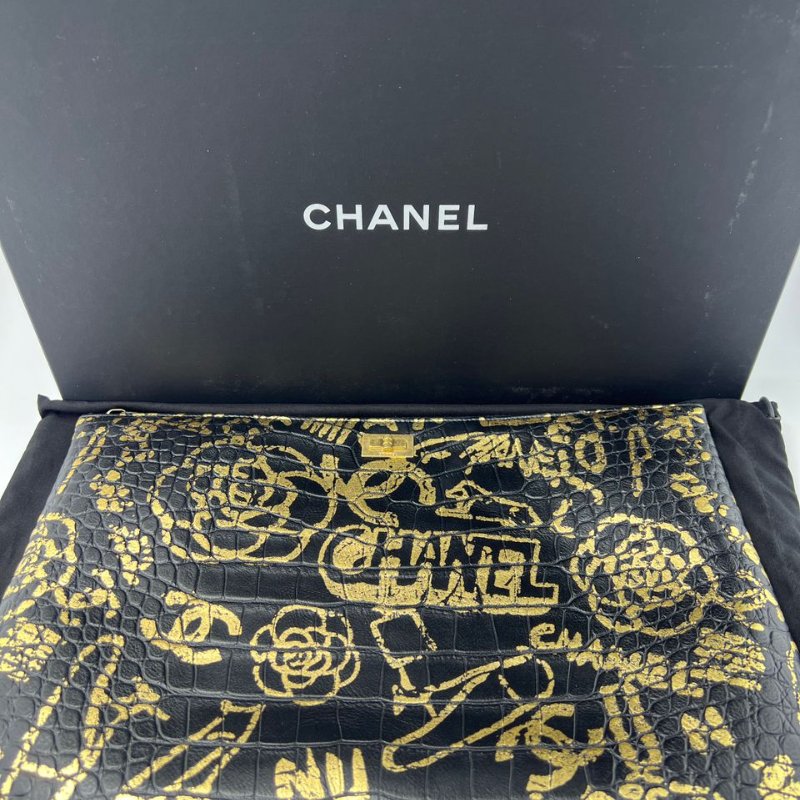 Chanel 2.55 Reissue 塗鴉手拿包-0