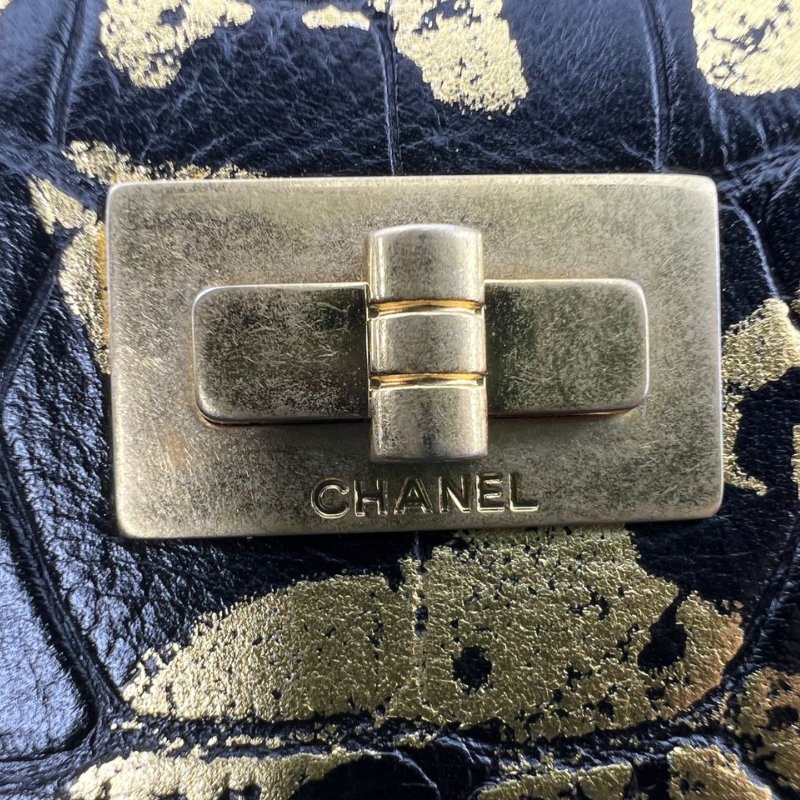 Chanel 2.55 Reissue 塗鴉手拿包-15