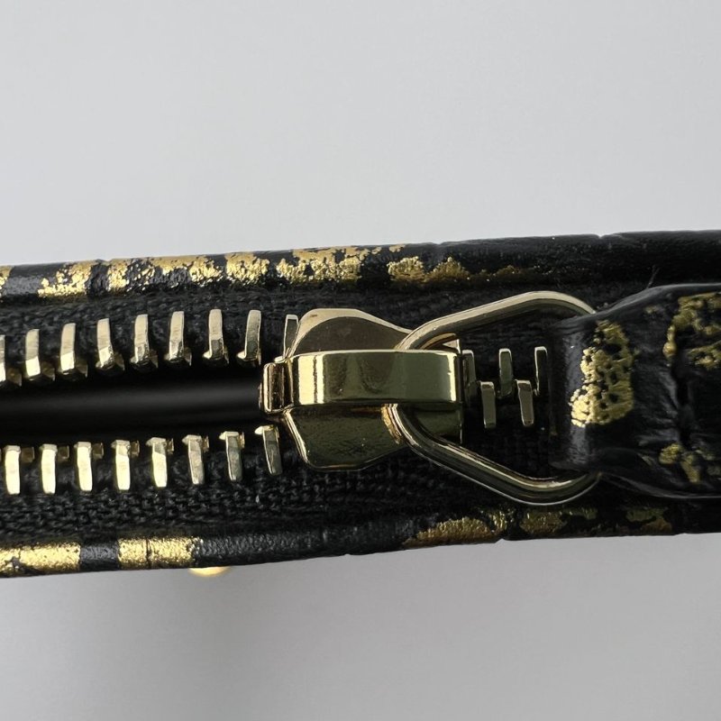 Chanel 2.55 Reissue 塗鴉手拿包-20