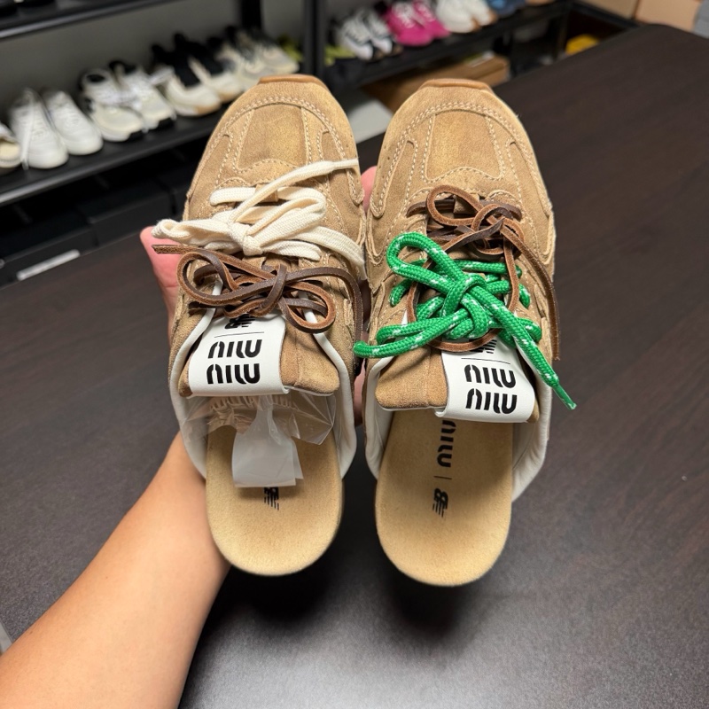 Miumiu nb繆繆聯名 半拖系列 卡其色 36碼-3