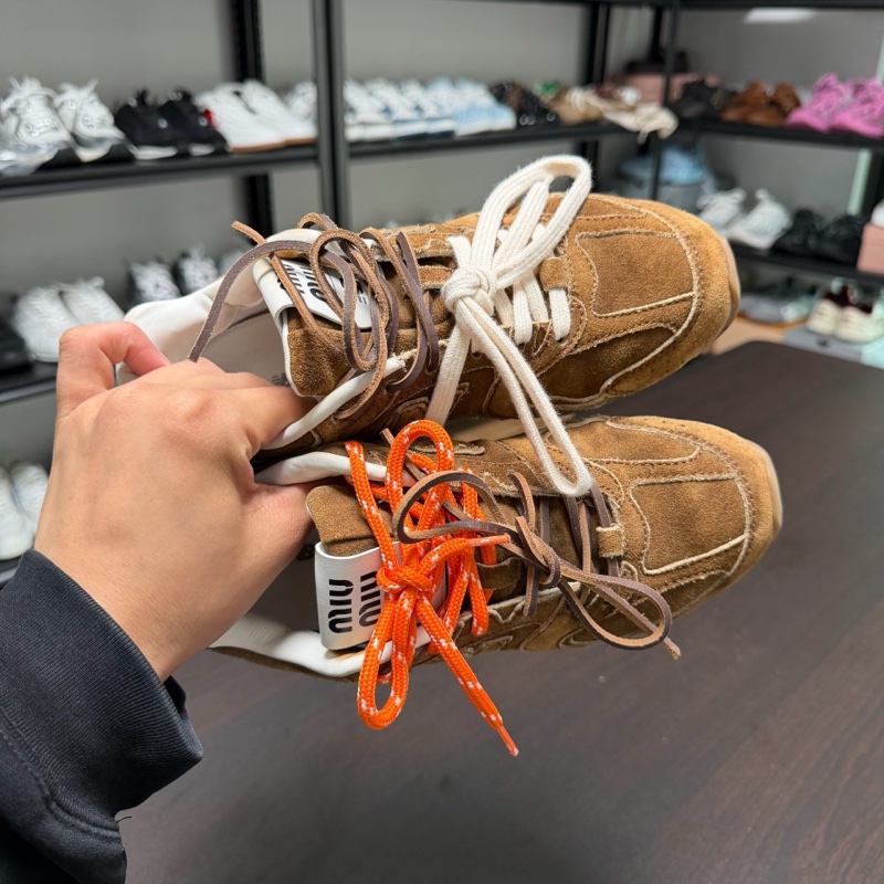 miumiu繆繆 newbalence530薄底鞋 褐色 36碼-3